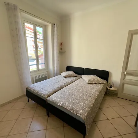 Soleil Et Confort - Moderne A Apartament *